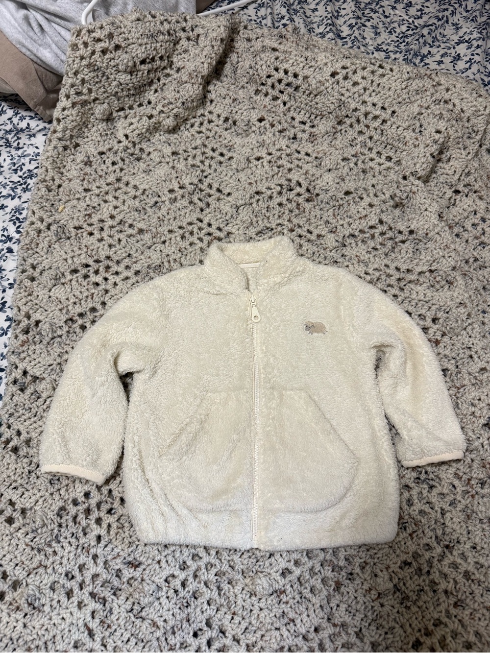 Uniqlo Cream Sherpa Zip-Up Jacket 2T